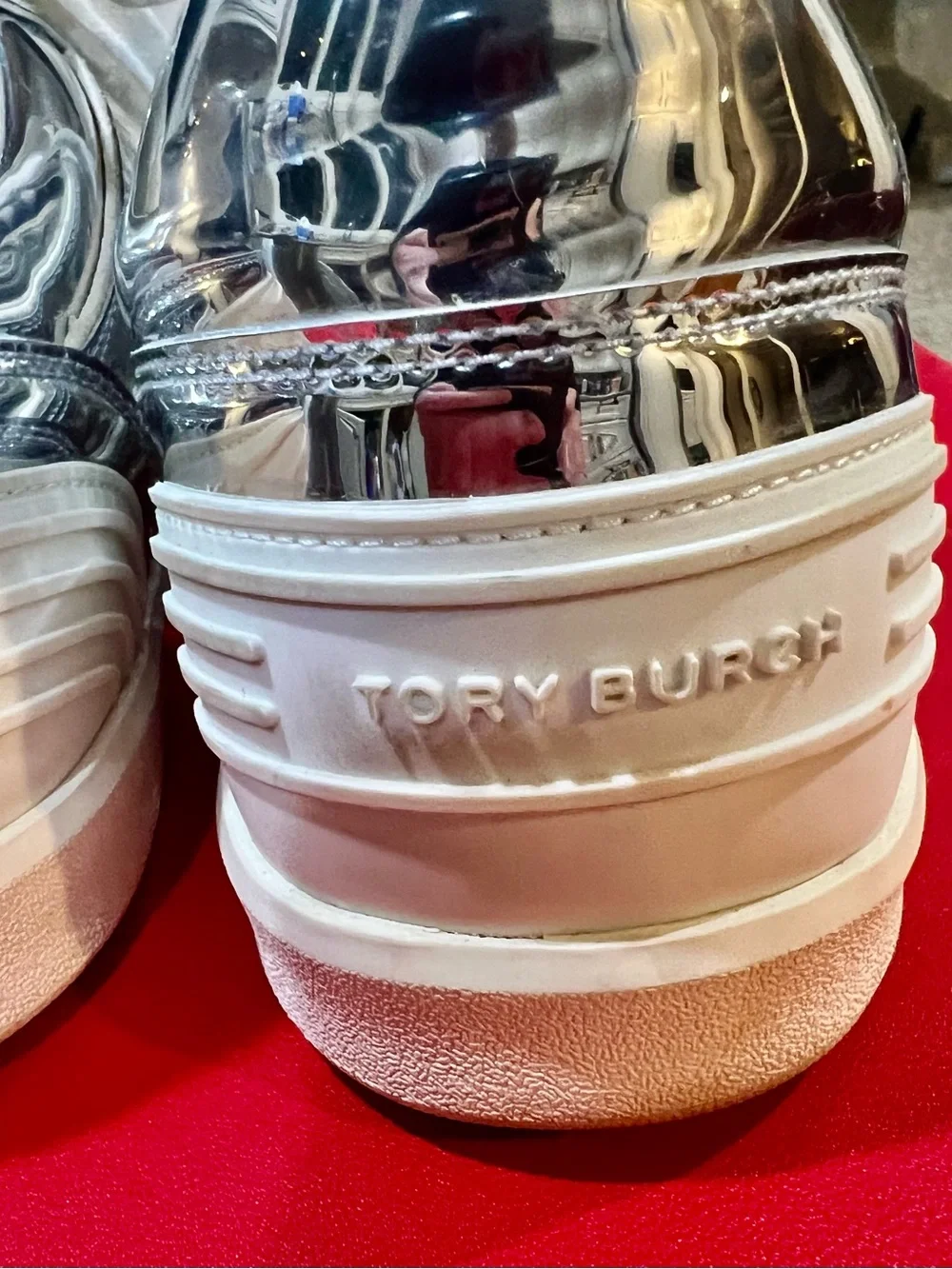 Tory Burch Clover Court Metallic Silver Sneakers Size 8.5